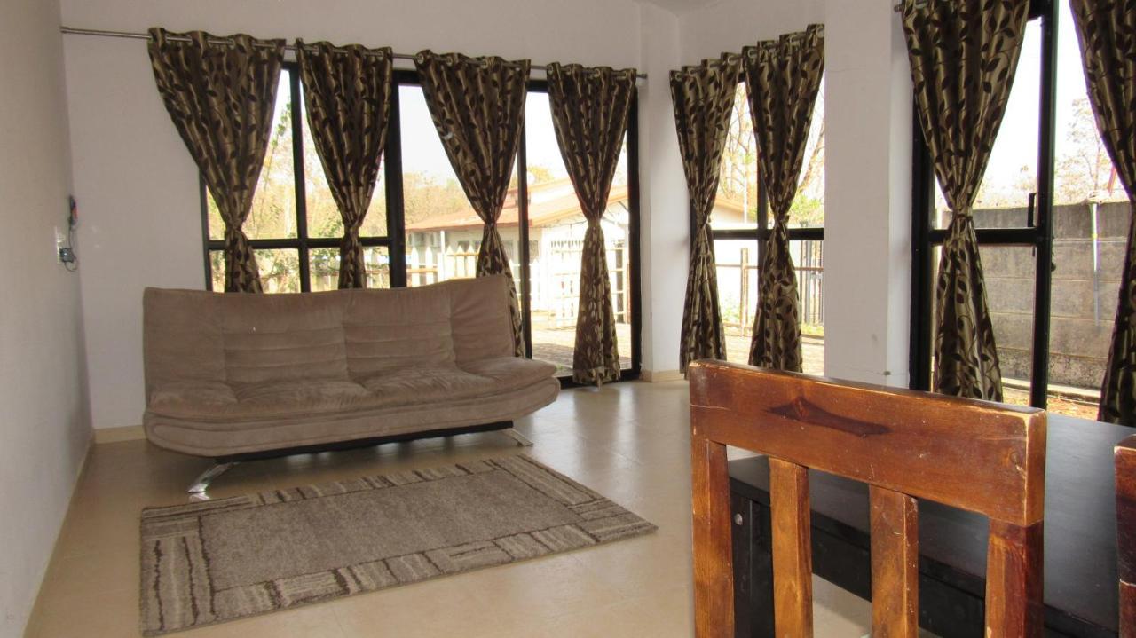 Retreat Holiday Homes, At Sparsh Resorts, Karjat Neral Eksteriør bilde